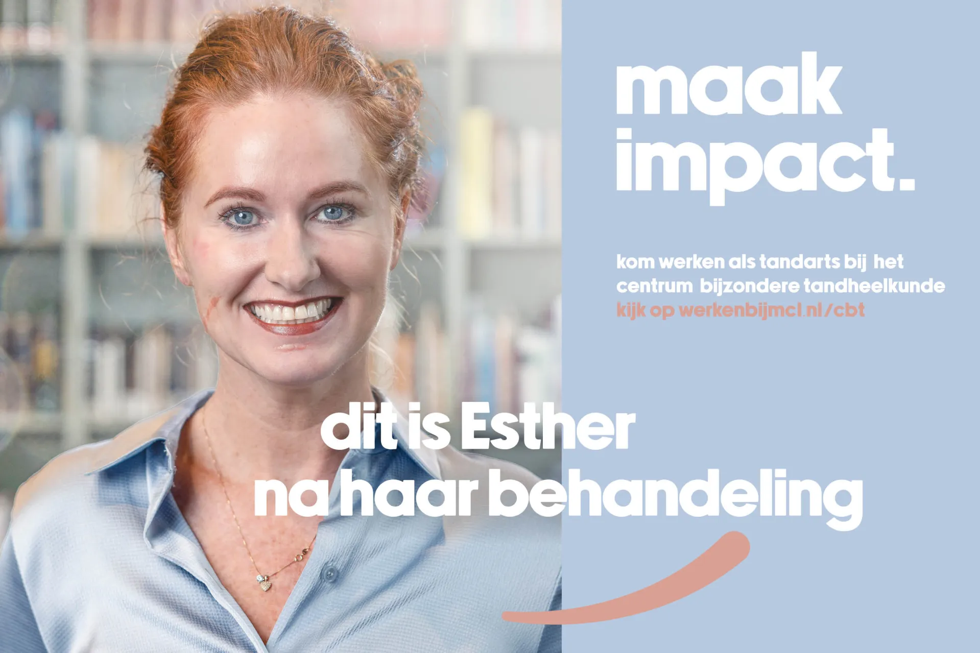 Vrouw glimlachend in een promotieadvertentie voor tandheelkunde.